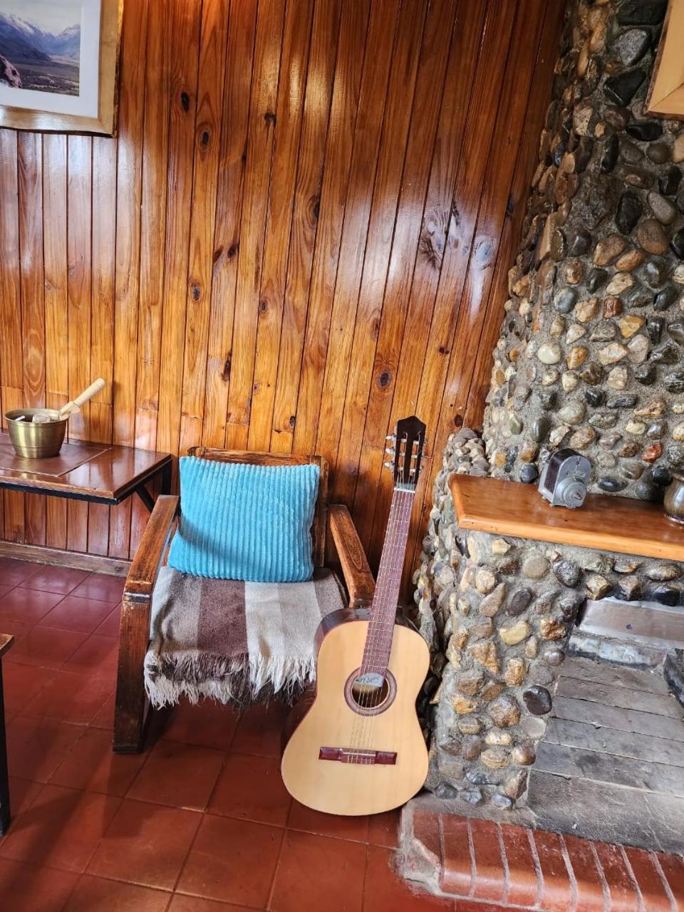 Hostel Cerro Torres Эль-Чальтен Экстерьер фото