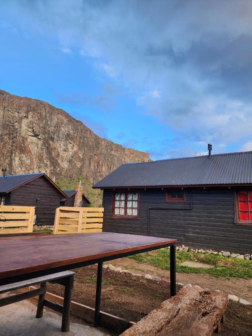 Hostel Cerro Torres Эль-Чальтен Экстерьер фото