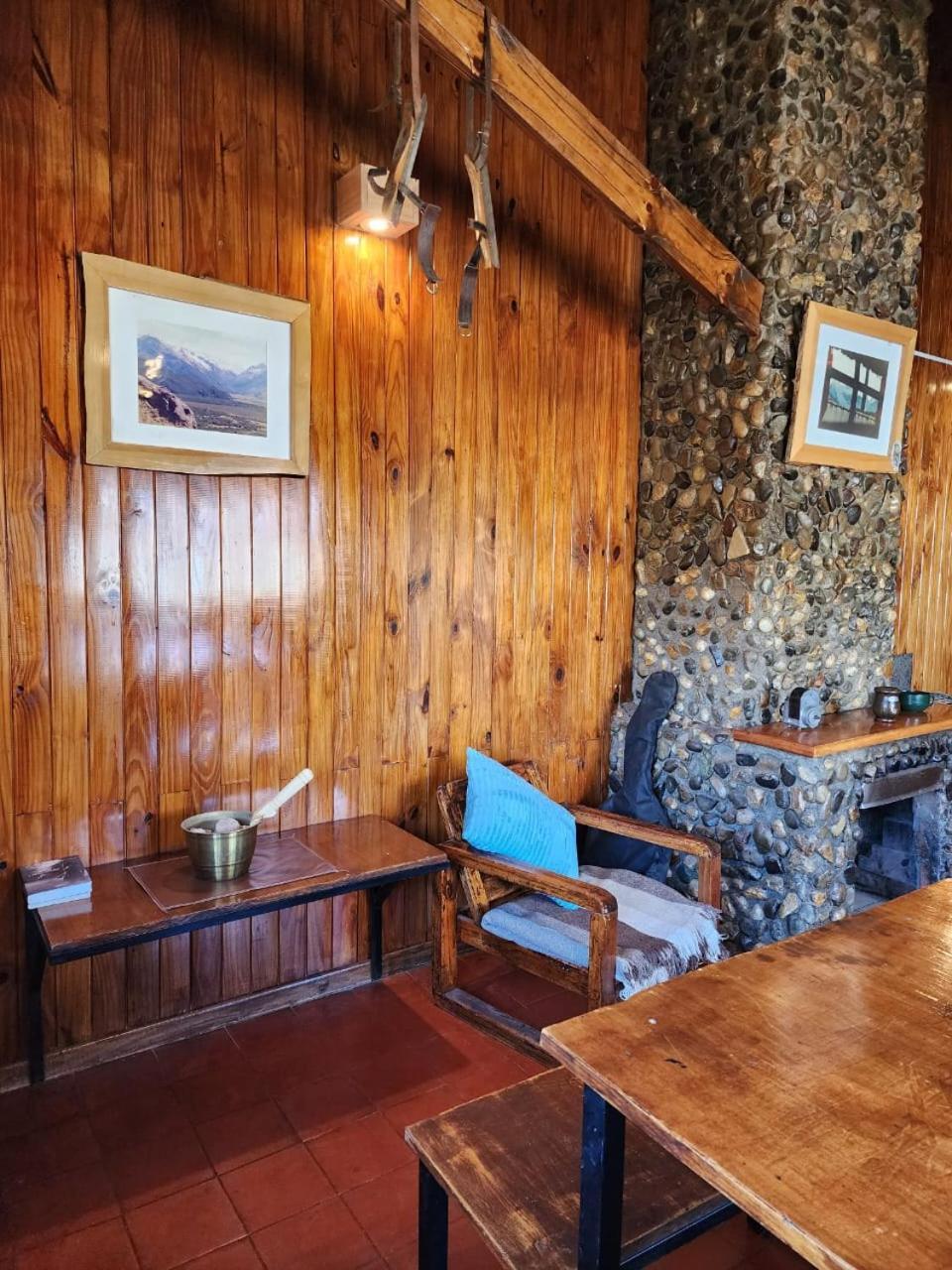 Hostel Cerro Torres Эль-Чальтен Экстерьер фото