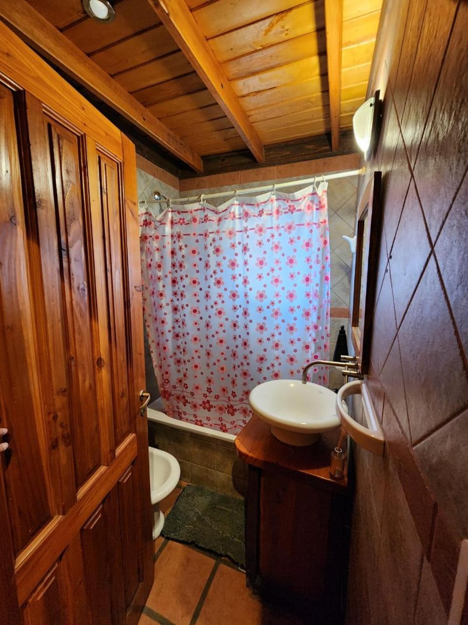 Hostel Cerro Torres Эль-Чальтен Экстерьер фото